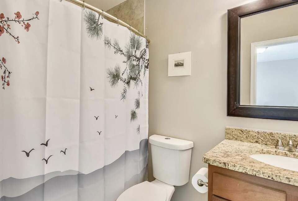 Modern Family Home in the DC Suburbs - Falls Church, Virginia