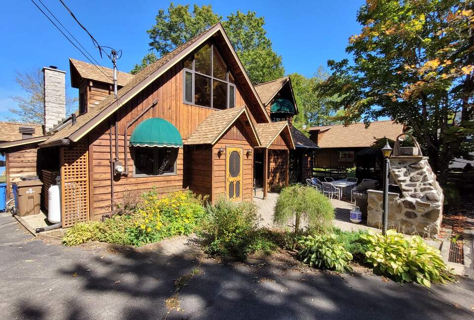 Tranquil Lakefront Cabin - Stratford, Canada