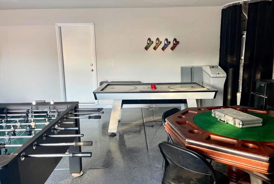 Vegas-Style Desert Luxury | Hot Tub + Gameroom - Henderson, Nevada