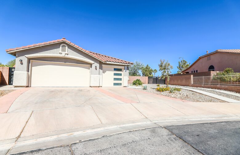 Vegas-Style Desert Luxury | Hot Tub + Gameroom - Henderson, Nevada