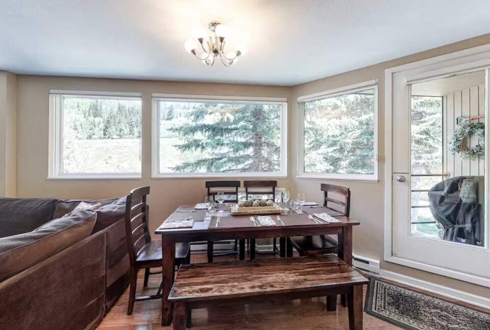 East Vail Luxe Open Dining