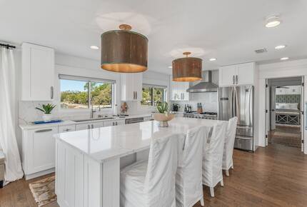 Bayfront Modern Getaway with a Pool - Panama City, Florida