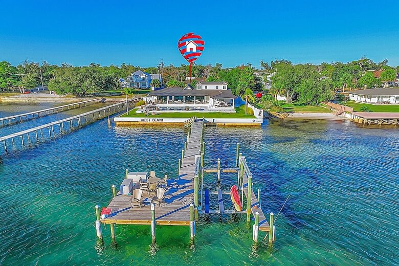 Bayfront Modern Getaway with a Pool - Panama City, Florida