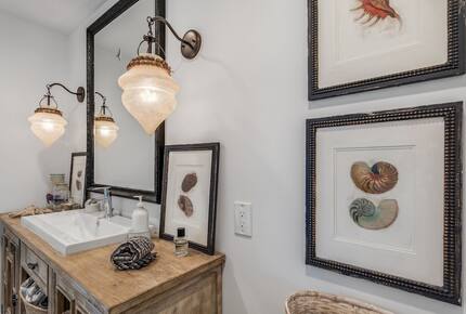 Bayfront Modern Getaway with a Pool - Panama City, Florida