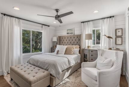 Bayfront Modern Getaway with a Pool - Panama City, Florida