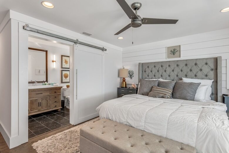 Bayfront Modern Getaway with a Pool - Panama City, Florida