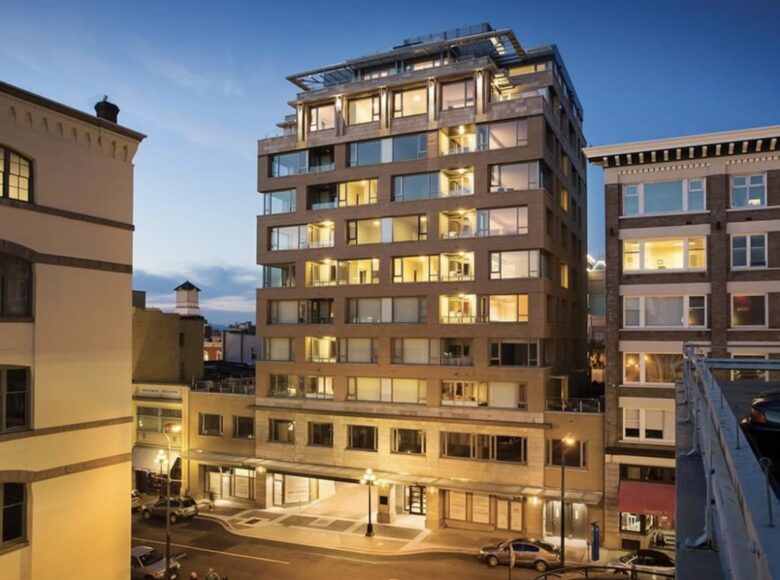 The Sovereign Luxury Condo with Stunning Vistas - availability very flexible - Victoria, Canada