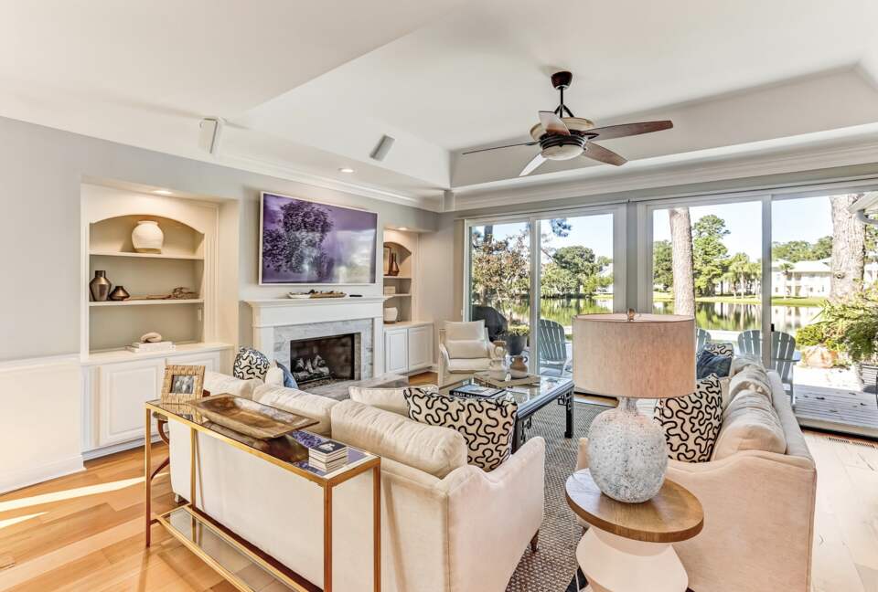 Bell Cottage on Lagoon - Savannah, Georgia