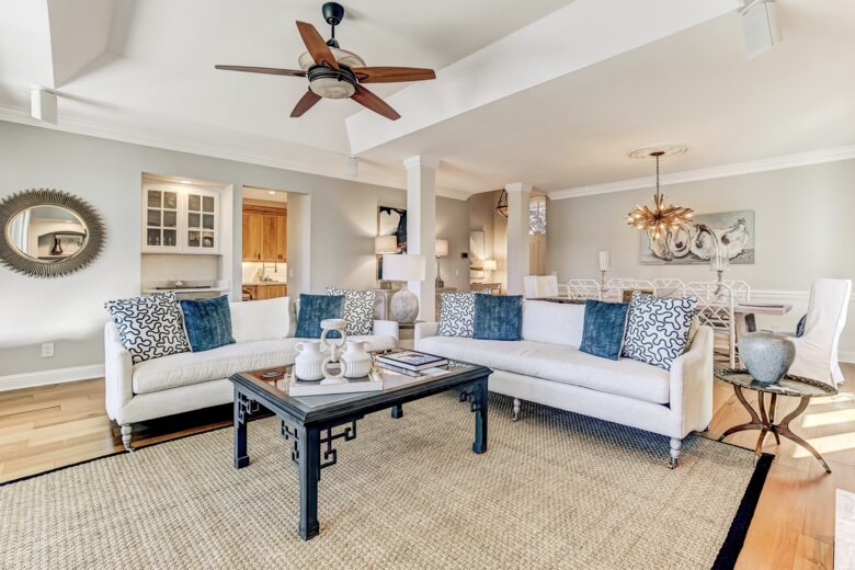 Bell Cottage on Lagoon - Savannah, Georgia