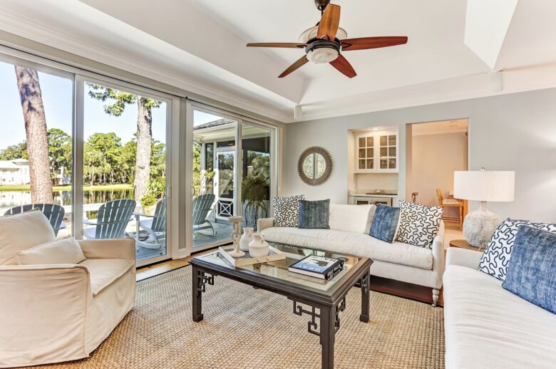 Bell Cottage on Lagoon - Savannah, Georgia