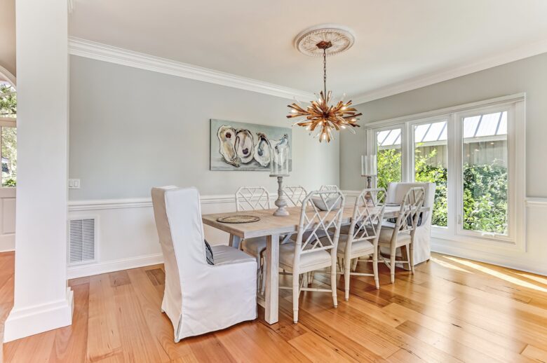 Bell Cottage on Lagoon - Savannah, Georgia