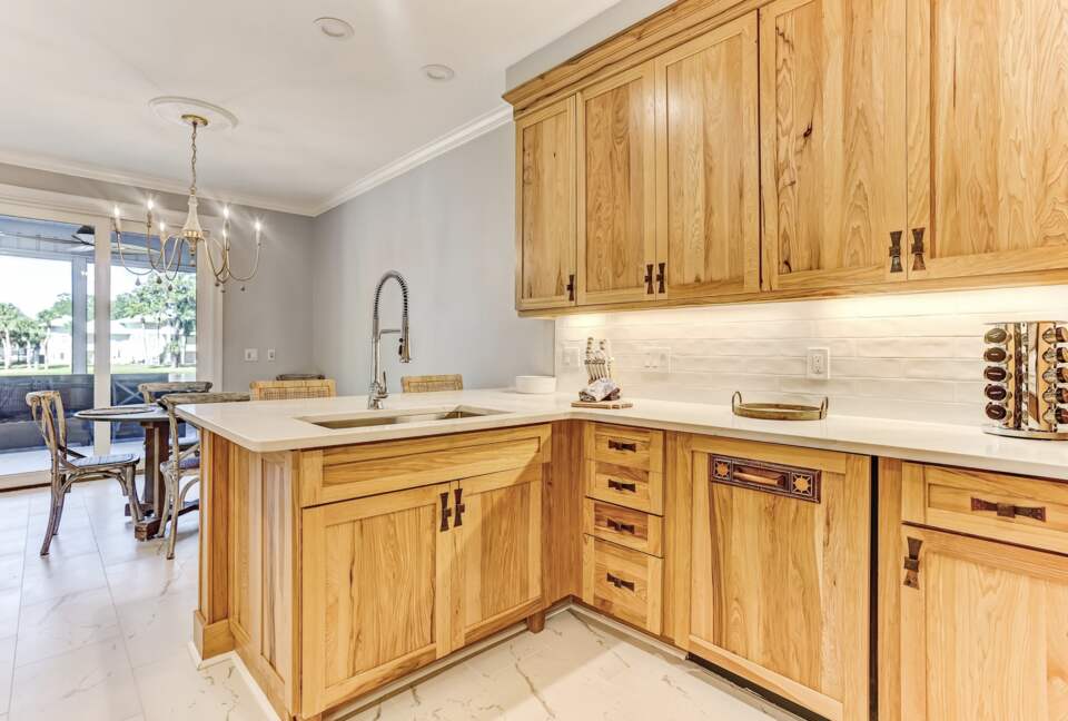 Bell Cottage on Lagoon - Savannah, Georgia