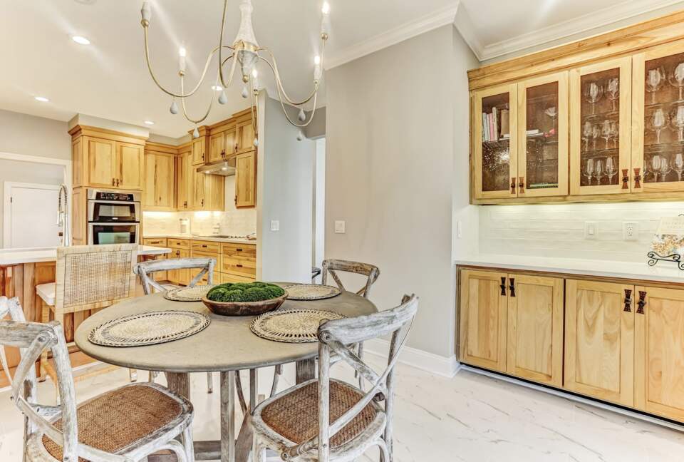 Bell Cottage on Lagoon - Savannah, Georgia