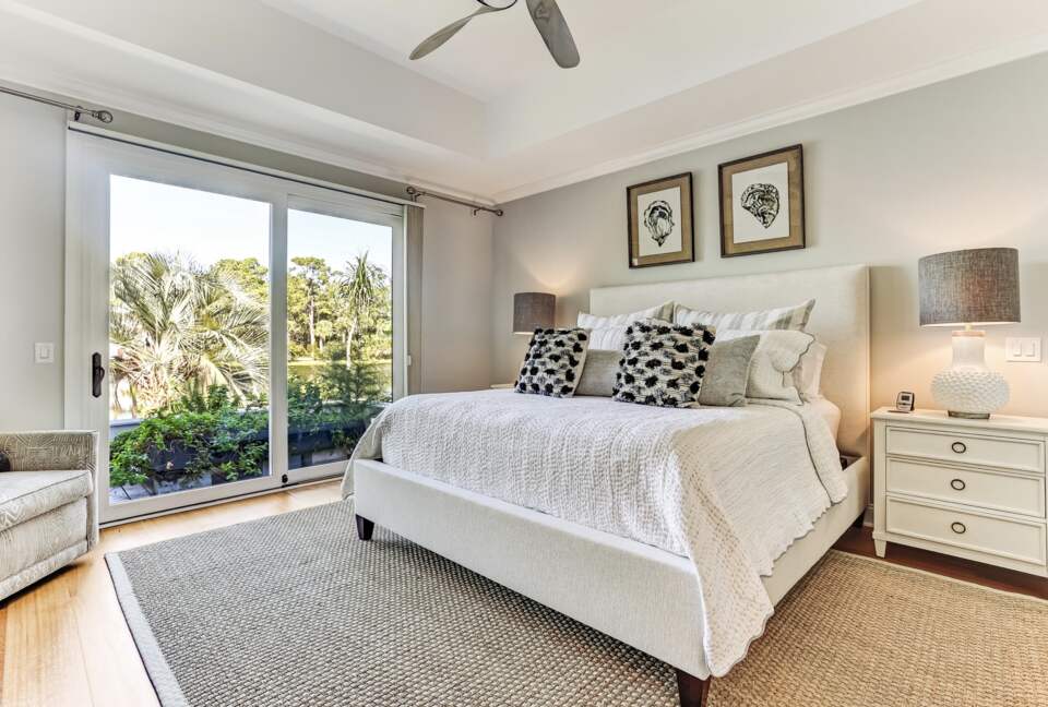 Bell Cottage on Lagoon - Savannah, Georgia