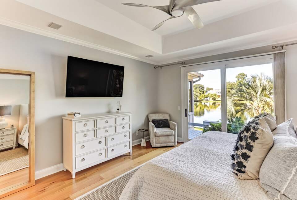 Bell Cottage on Lagoon - Savannah, Georgia