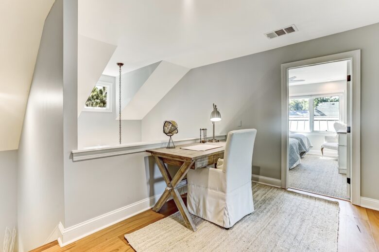 Bell Cottage on Lagoon - Savannah, Georgia