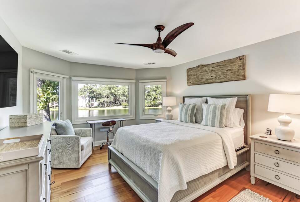 Bell Cottage on Lagoon - Savannah, Georgia