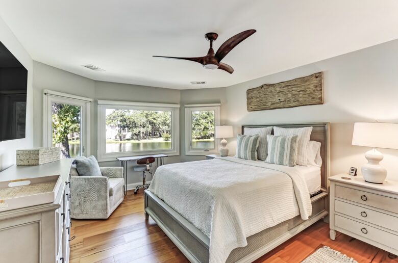 Bell Cottage on Lagoon - Savannah, Georgia