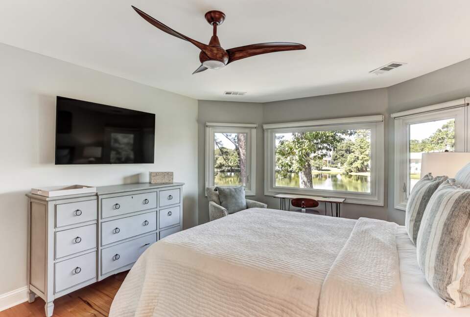 Bell Cottage on Lagoon - Savannah, Georgia