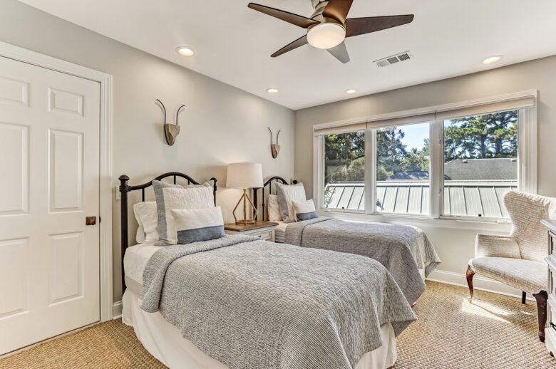 Bell Cottage on Lagoon - Savannah, Georgia