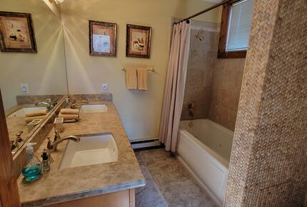 Master Bedroom 1 Full Bath with Jetted Tub