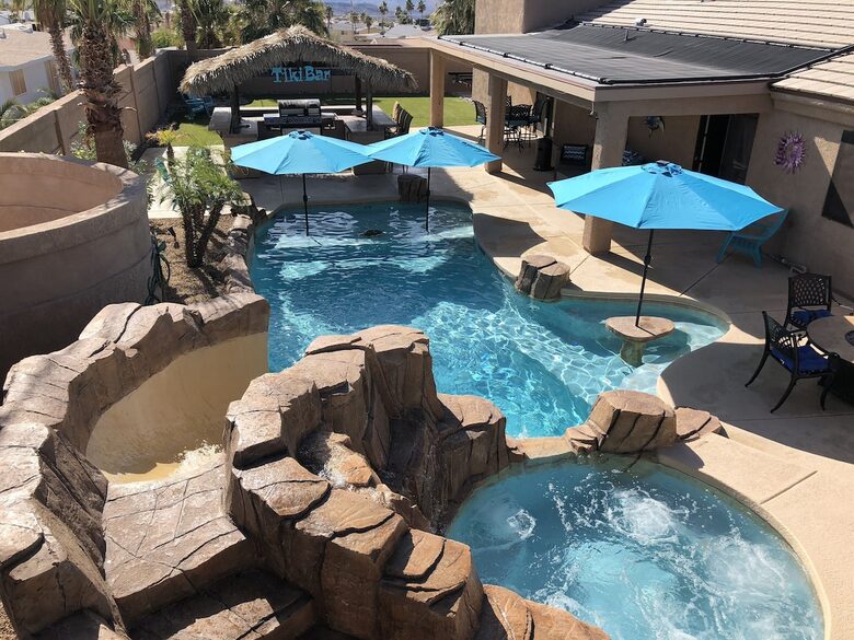 Lake Havasu Paradise | Solar Heated Pool | Hot Tub | Tiki Bar | Backyard Resort - Lake Havasu City, Arizona