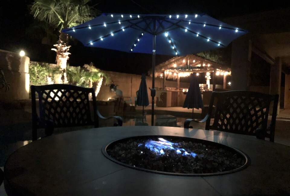 Lake Havasu Paradise | Solar Heated Pool | Hot Tub | Tiki Bar | Backyard Resort - Lake Havasu City, Arizona