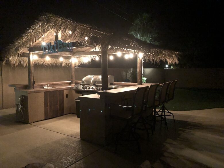 Lake Havasu Paradise | Solar Heated Pool | Hot Tub | Tiki Bar | Backyard Resort - Lake Havasu City, Arizona