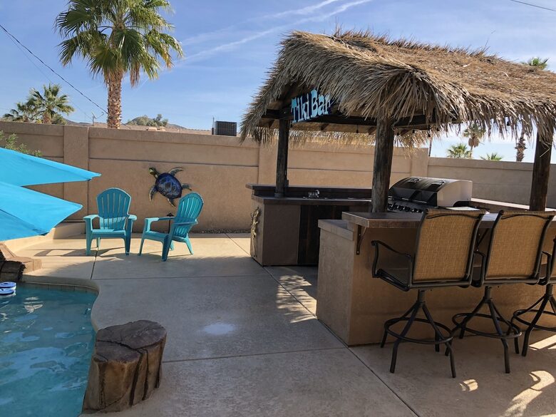 Lake Havasu Paradise | Solar Heated Pool | Hot Tub | Tiki Bar | Backyard Resort - Lake Havasu City, Arizona