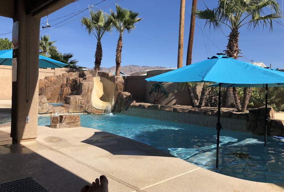Lake Havasu Paradise | Solar Heated Pool | Hot Tub | Tiki Bar | Backyard Resort - Lake Havasu City, Arizona