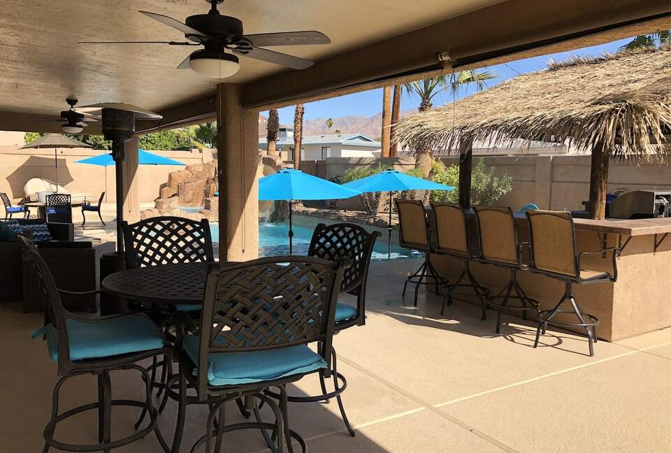 Lake Havasu Paradise | Solar Heated Pool | Hot Tub | Tiki Bar | Backyard Resort - Lake Havasu City, Arizona