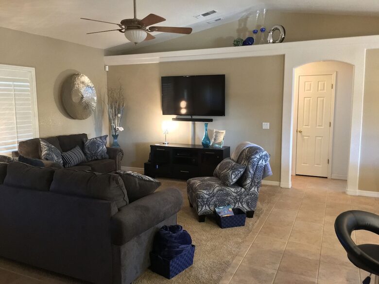 Lake Havasu Paradise | Solar Heated Pool | Hot Tub | Tiki Bar | Backyard Resort - Lake Havasu City, Arizona