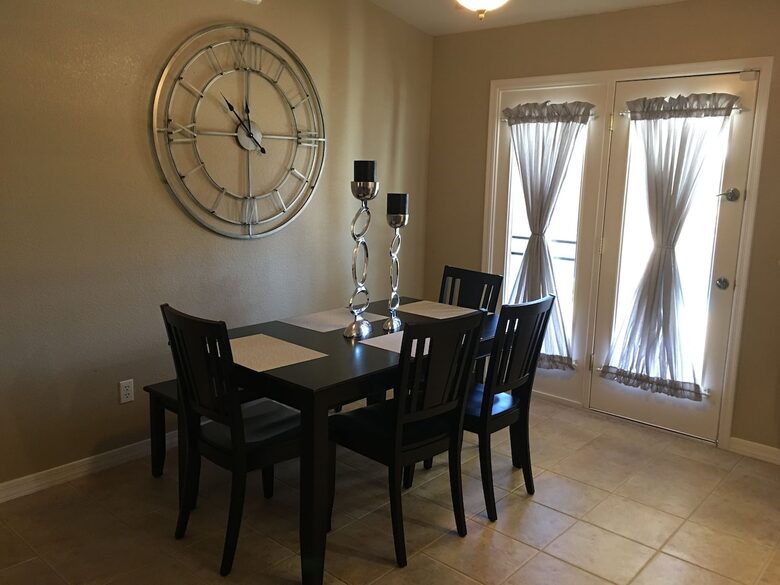 Lake Havasu Paradise | Solar Heated Pool | Hot Tub | Tiki Bar | Backyard Resort - Lake Havasu City, Arizona