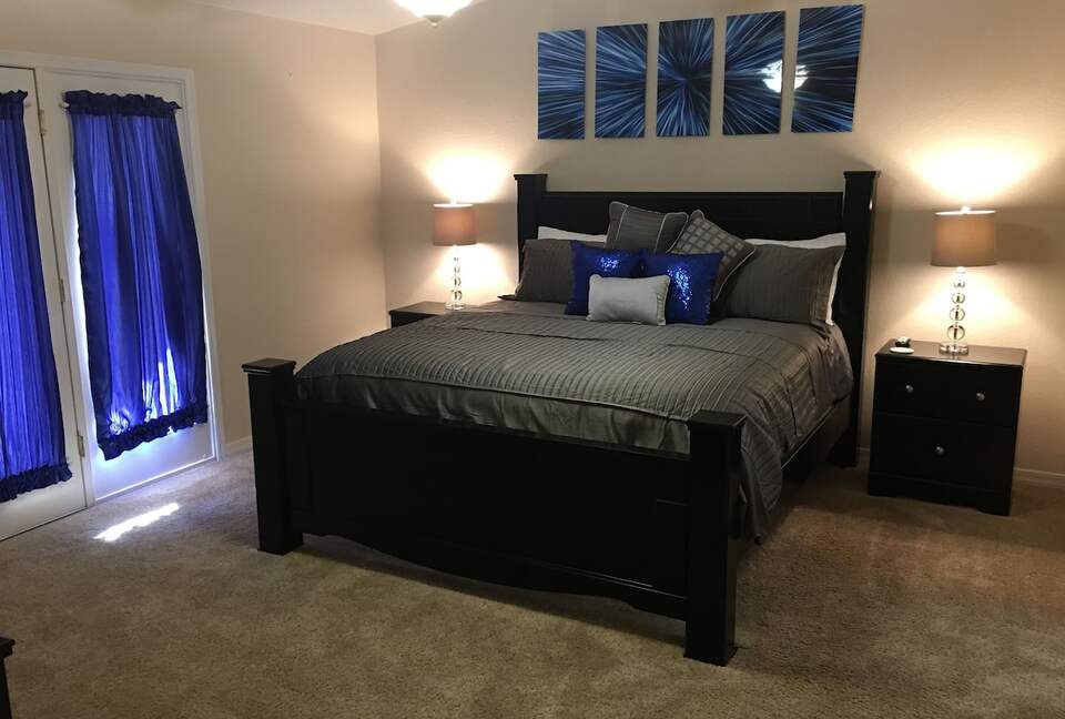 Lake Havasu Paradise | Solar Heated Pool | Hot Tub | Tiki Bar | Backyard Resort - Lake Havasu City, Arizona