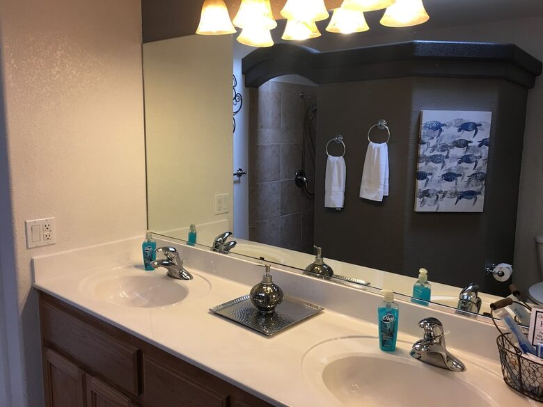 Lake Havasu Paradise | Solar Heated Pool | Hot Tub | Tiki Bar | Backyard Resort - Lake Havasu City, Arizona