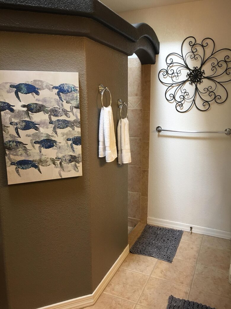 Lake Havasu Paradise | Solar Heated Pool | Hot Tub | Tiki Bar | Backyard Resort - Lake Havasu City, Arizona