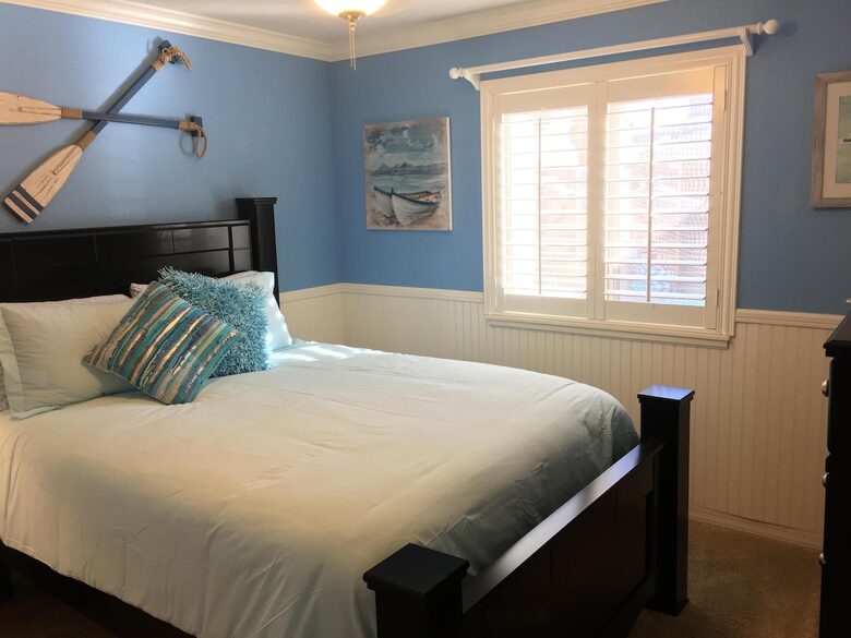 Lake Havasu Paradise | Solar Heated Pool | Hot Tub | Tiki Bar | Backyard Resort - Lake Havasu City, Arizona