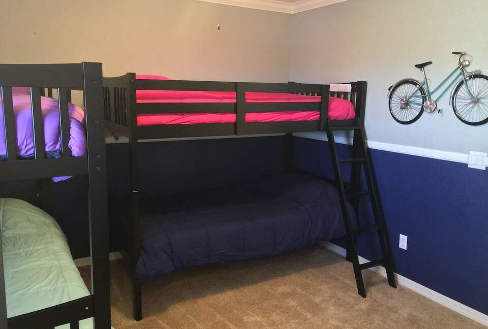 Lake Havasu Paradise | Solar Heated Pool | Hot Tub | Tiki Bar | Backyard Resort - Lake Havasu City, Arizona