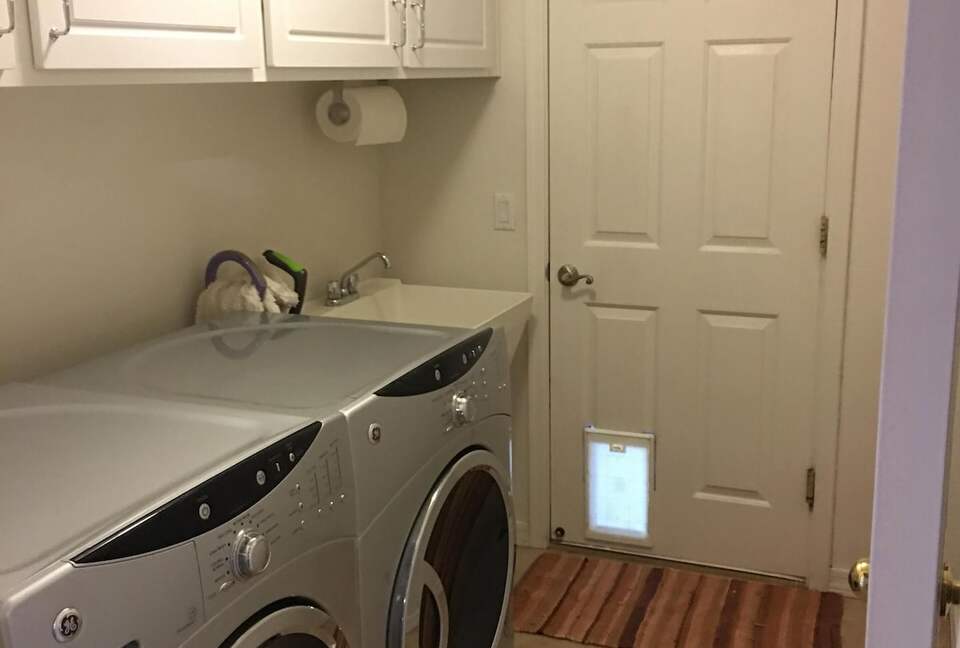 Lake Havasu Paradise | Solar Heated Pool | Hot Tub | Tiki Bar | Backyard Resort - Lake Havasu City, Arizona