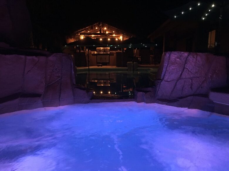 Lake Havasu Paradise | Solar Heated Pool | Hot Tub | Tiki Bar | Backyard Resort - Lake Havasu City, Arizona