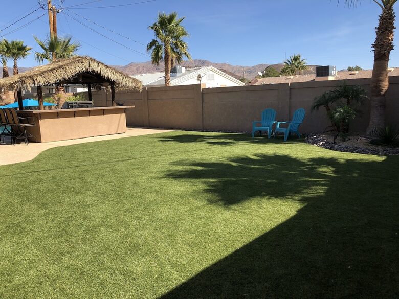 Lake Havasu Paradise | Solar Heated Pool | Hot Tub | Tiki Bar | Backyard Resort - Lake Havasu City, Arizona