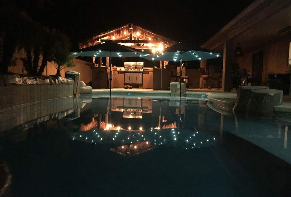 Lake Havasu Paradise | Solar Heated Pool | Hot Tub | Tiki Bar | Backyard Resort - Lake Havasu City, Arizona