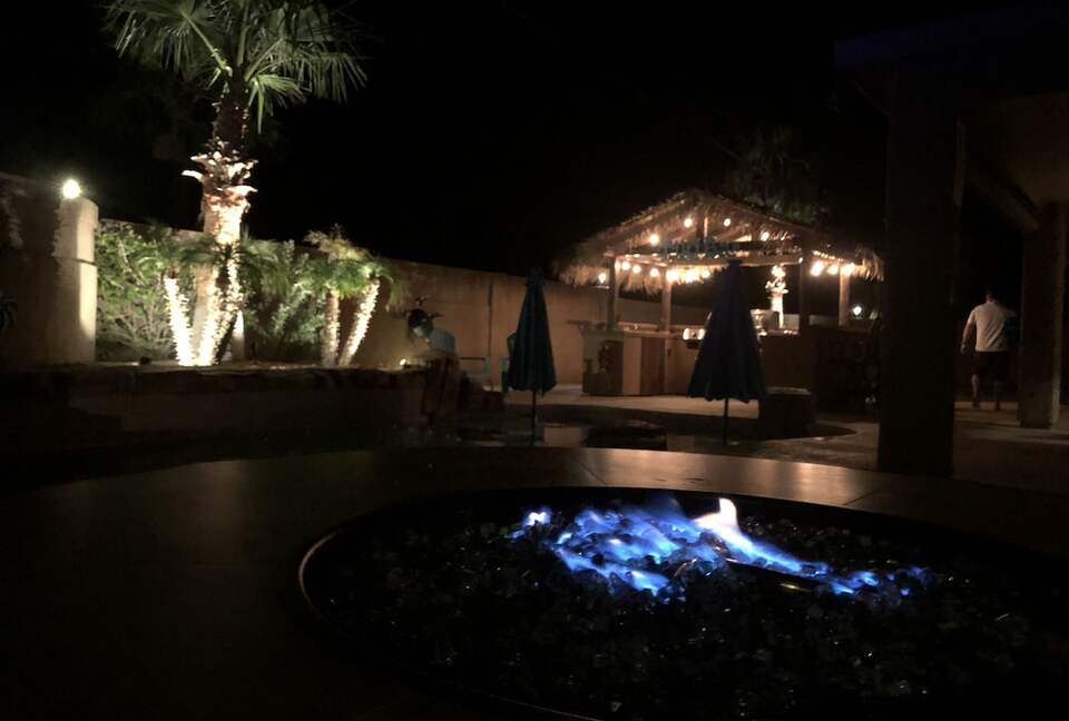 Lake Havasu Paradise | Solar Heated Pool | Hot Tub | Tiki Bar | Backyard Resort - Lake Havasu City, Arizona