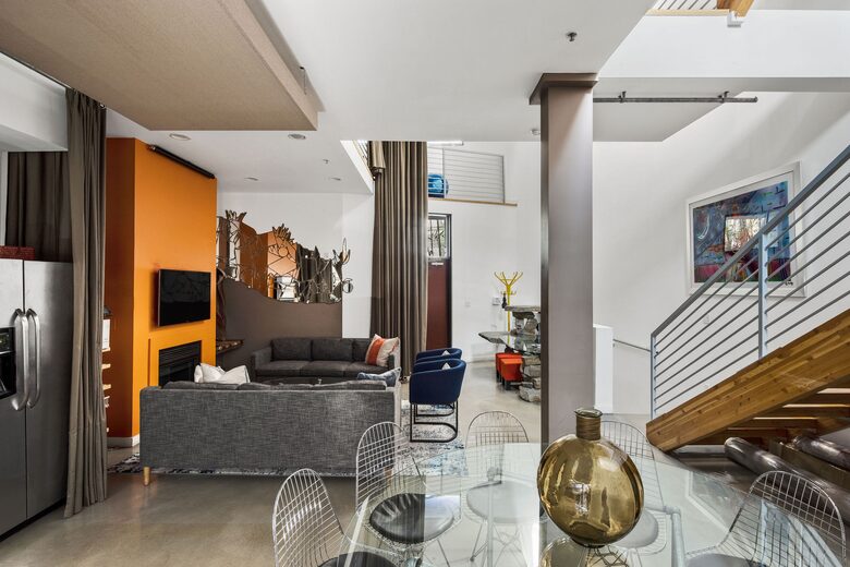 Luxurious 4-Story Beach Loft w/ Rooftop Perch - Los Angeles, California