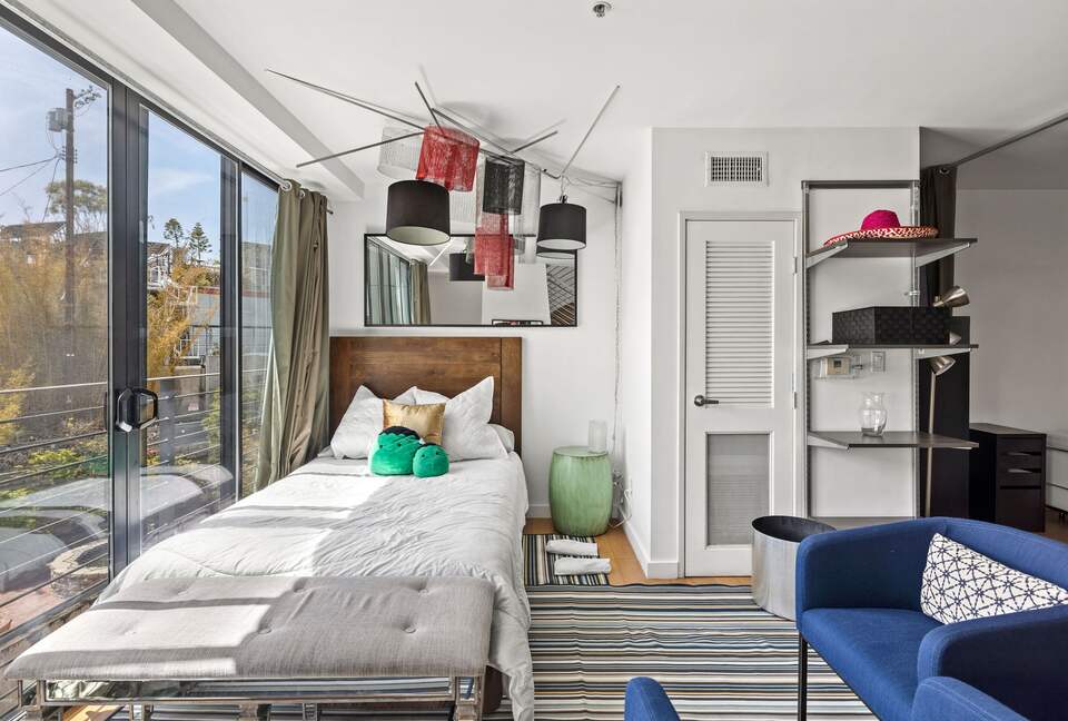 Luxurious 4-Story Beach Loft w/ Rooftop Perch - Los Angeles, California