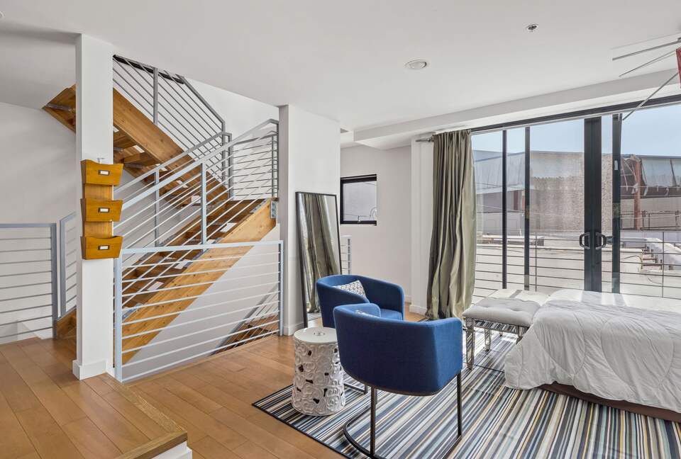 Luxurious 4-Story Beach Loft w/ Rooftop Perch - Los Angeles, California