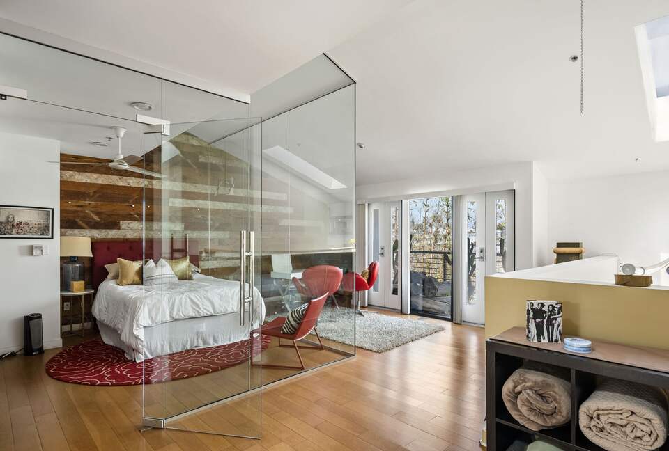 Luxurious 4-Story Beach Loft w/ Rooftop Perch - Los Angeles, California