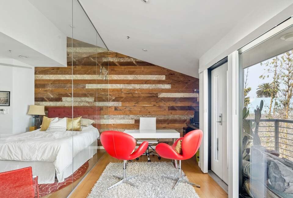 Luxurious 4-Story Beach Loft w/ Rooftop Perch - Los Angeles, California