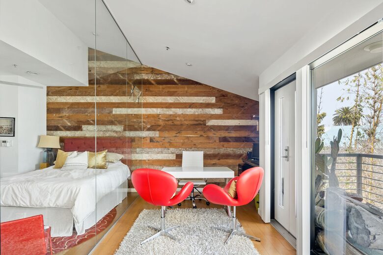 Luxurious 4-Story Beach Loft w/ Rooftop Perch - Los Angeles, California