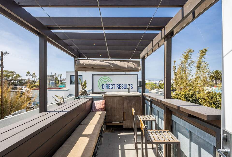 Luxurious 4-Story Beach Loft w/ Rooftop Perch - Los Angeles, California